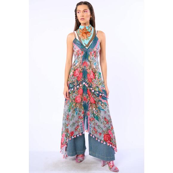 Aratta Travel in Style Dress: Slate Floral - Picture 1 of 12